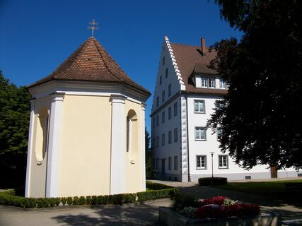 Kapelle und Schloss in Gurtweil