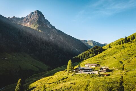 Kirchberg_Sommer_Kitzbüheler Alpen-Brixental_Mathäus Gartner (2019)_FULL110.jpg