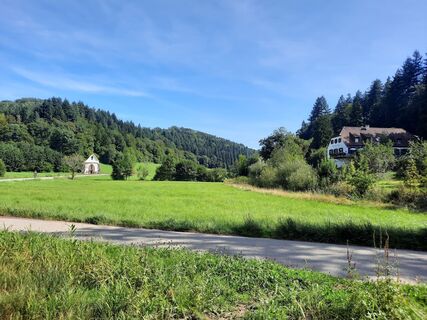 Tennenbach Kapelle mit Gasthaus Engel