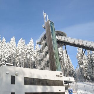 Anlaufturm Mühlenkopfschanze im Winter