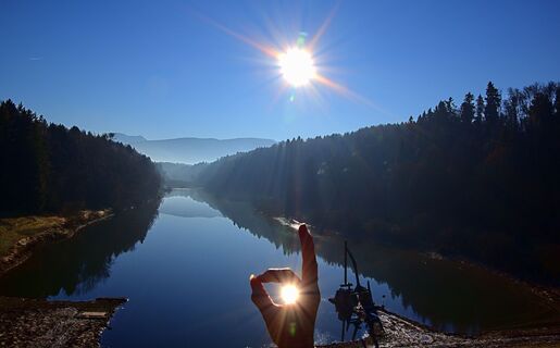 Die Sonne spiegelt sich