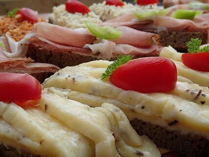 Jause in der SteinwenderHütte