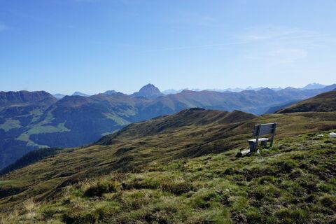 Aussichtsbank Lodron @ Region Hohe Salve-Sandra Kruckenhauser
