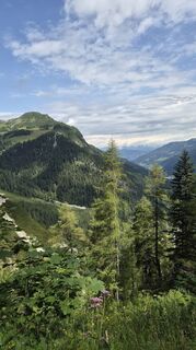 Foto von Berg Freund entlang der Tour