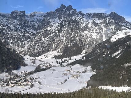 Fotografija s spletne strani Veit Jeske na poti