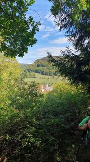 Photo de Anne Wildbrett le long du parcours