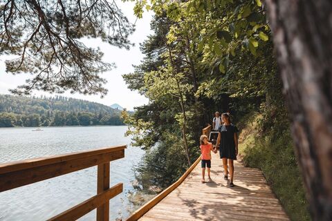Familienwanderung barrierefrei am Reintalersee Alpbachtal