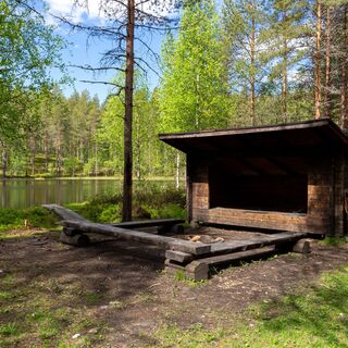 Välilammen laavu