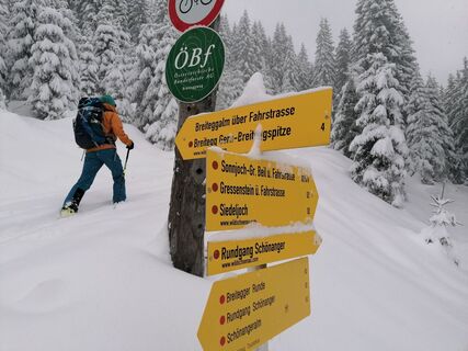 Wildschönau Auffach Breitegg Schilder.jpg