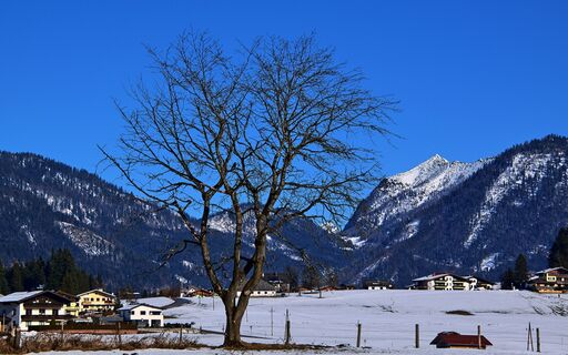 Winterpanorama von der Höhe Döllerhof talabwärts