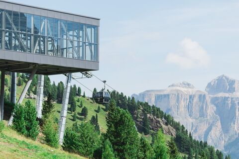 Alba - Ciampac ©Archivio APT Val di Fassa