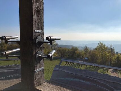 Aussichtspunk Höchsten mit Blick auf die Alpen und den Bodensee