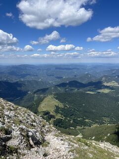 Fotografija s spletne strani Diljaver Jusufi na poti