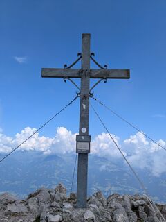Fotografija s spletne strani das-gipfelbuch.at na poti