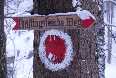 Wegweiser am Christtagsfreude-Weg