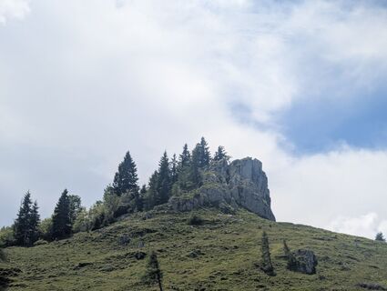 Fotografija s spletne strani mounttwosisters na poti