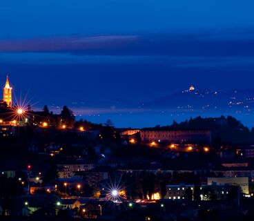 Pinerolo bei Nacht