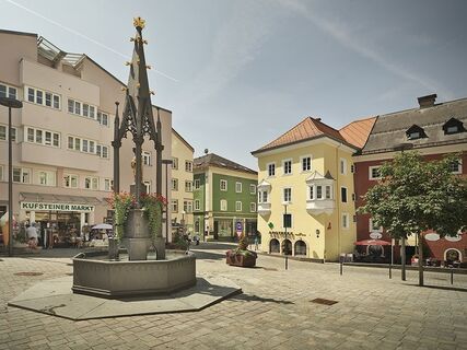Stadt Kufstein_Unterer Stadtplatz_Kufsteinerland (3).jpg
