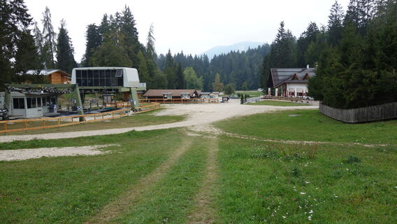 Wanderbeginn Parkplatz Lift Talstation