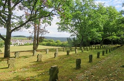 Ehrenfriedhof Mariwald