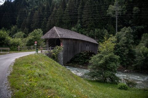 Holzbrücke bei Rueun