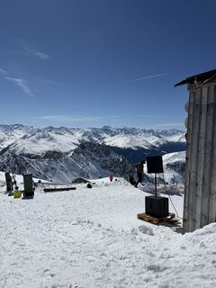 Fotografija s spletne strani Ismail Güven na poti