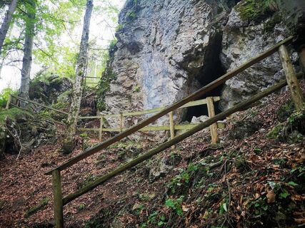 Holzgeländer am Rabenstein