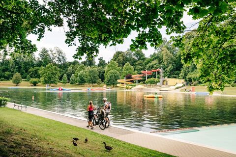 Das größte Beckenfreibad der Region ist Fürstenfeld und sorgt für Abkühlungen.