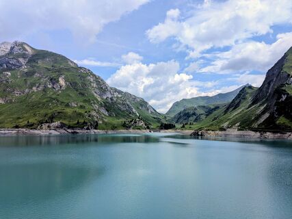 Fotografija s spletne strani Sabrina Hackel na poti