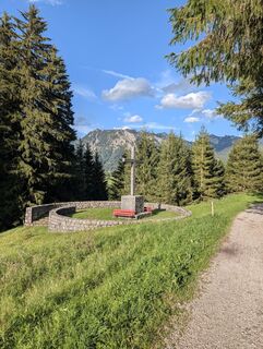 Fotografija s spletne strani Arne Schlieder na poti
