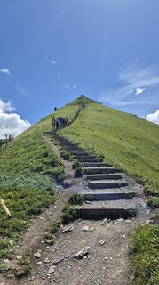 Fotografija s spletne strani Karolos na poti