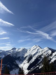 Fotografija s spletne strani Elisa Thewanger na poti