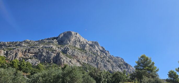 Fotografija s spletne strani OzrO na poti