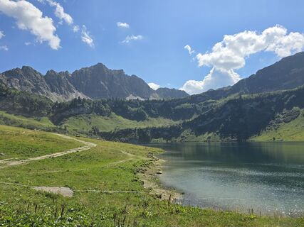 Fotografija s spletne strani Simon Kuhnle na poti