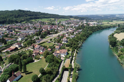 bad-zurzach-luftaufnahme-rhein-und-gemeinde