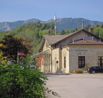 Der historische Payerbacher Bahnhof als Ausgangspunkt...