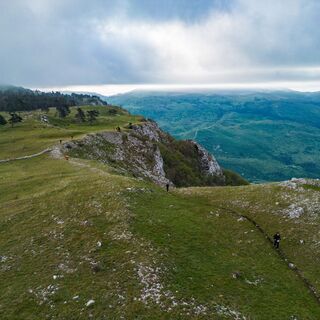 Panoramischer Rücken über dem Vipava-Tal