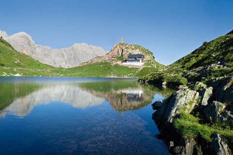 Wolayer See mit Wolayerseehütte