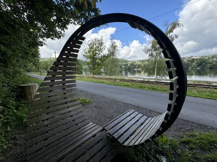 Sitzbank entlang der Wanderung