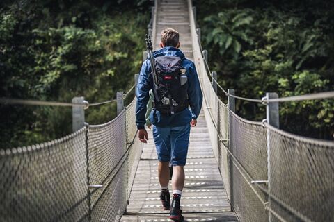 Wanderung über die Hängebrücke