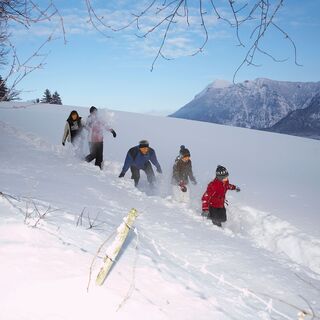 inzell winter familie spaß im schnee