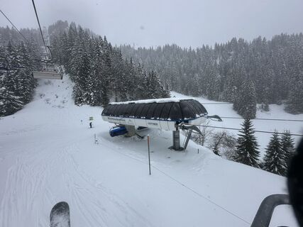 Zdjęcie z Yan Shen wzdłuż trasy