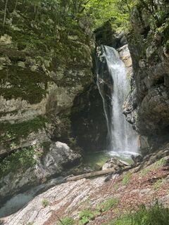 Fotografija s spletne strani Borsos K na poti