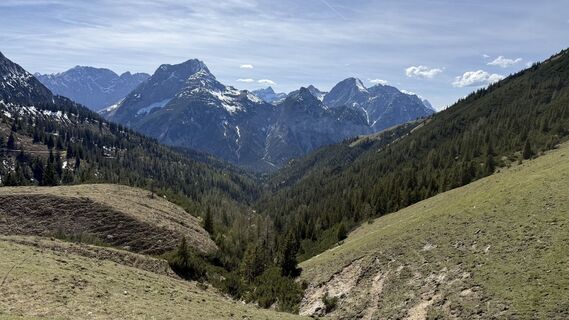Fotografija s spletne strani Tommax na poti