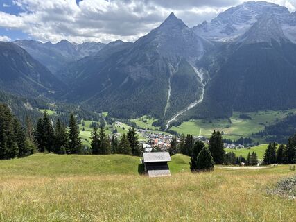 Fotografija s spletne strani Hans Schoenenberger na poti