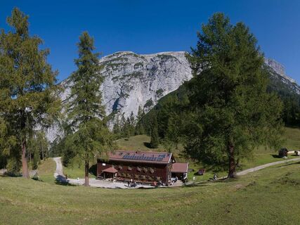 Neue Magdeburger Hütte .