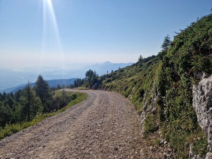 Fotografija s spletne strani Montfemme na poti