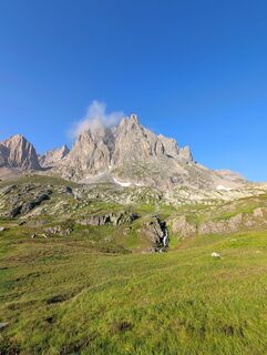 Fotografija s spletne strani Hugues na poti