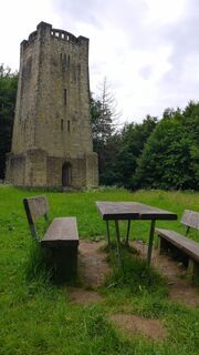 Salzufler Bismarckturm nahe Hollenstein