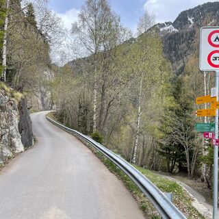 Abzweigung zum Stausee / Einstieg Klettersteig